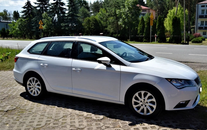 Seat Leon cena 43800 przebieg: 227000, rok produkcji 2017 z Hel małe 106